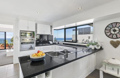Anglesea House | First Point Anglesea
