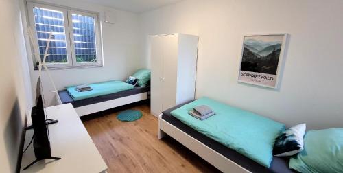 Villingen-Schwenningen Apartment | Fischer Apartment 3 - moderne Monteurs- & Ferienwohnung mit 3 Schlafzimmern - NEU renoviert