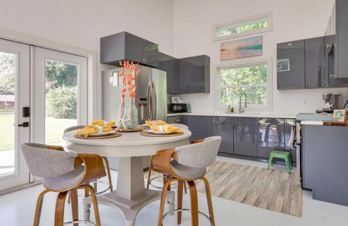 Oak House | Fish, Boat and Unwind Gem 6 Mi to Gulf Shores Beach