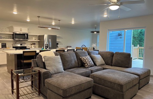 Fish Creek House | Fish Creek family retreat! A peaceful 6 bed/3 bath newly built home.