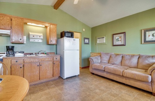 Mountain View Cabin | Fish, Hike & Unwind: Getaway in Mountain View!