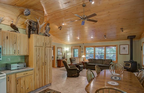 Hayward House | Fish The Famous Chippewa Flowage - Pontoon Rentals Available!