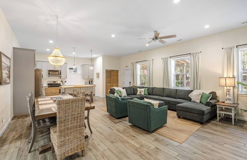 Port Royal House | Fishcamp on 14th - Renovated & Walkable in Port Royal w/Pool