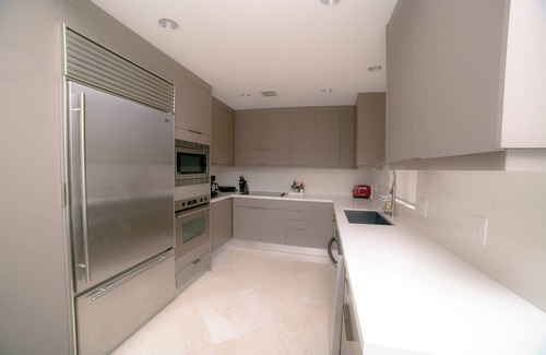 Miami Beach Apartment | Fisher Island - Charming 2-bedroom apartment in welcoming Miami Beach, AC, WiFi