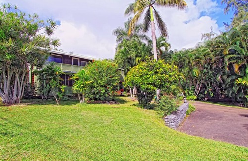 Hana House | Fisher's Hana Bay Hale, Across from Hana Bay