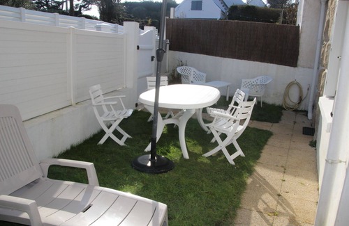 Saint-Pierre-Quiberon House | fisherman's cottage in Portivy, close to the port and beaches