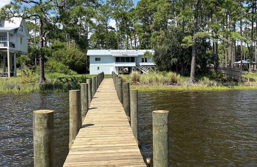 Carrabelle House | Fisherman Paradise nWaterfront fishing w/dock and golf access
