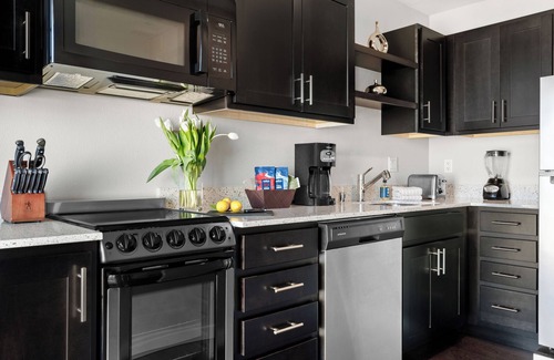 Fisherman's Wharf Resort | Fisherman's Bay: 1BR w/Free WiFi, Near Hyde Park Cable Car Service, Attractions!