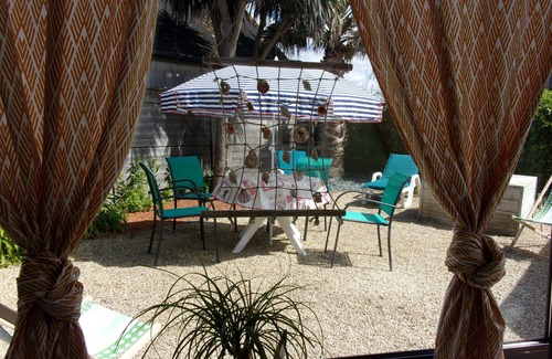 Plouescat House | FISHERMAN'S COTTAGE A STONE'S THROW FROM THE BEACH