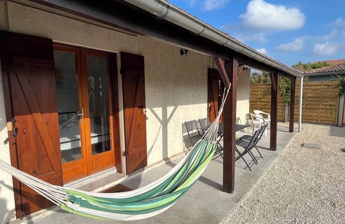 Gujan-Mestras House | Fisherman's house near the Port of Gujan