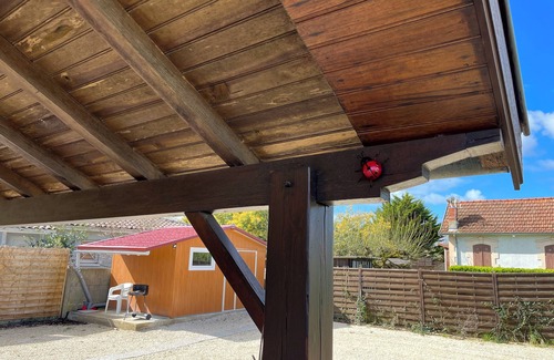 Gujan-Mestras House | Fisherman's house near the Port of Gujan