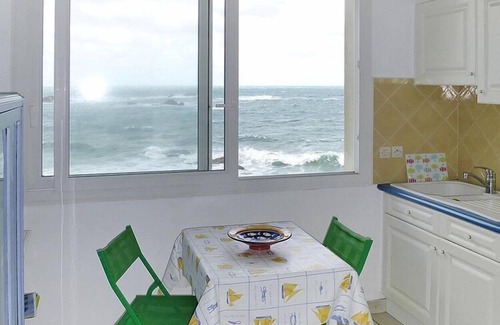 Plouescat House | Fisherman's House in Brittany by the Sea
