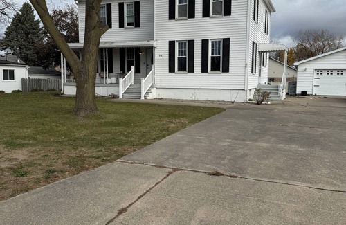 Monroe House | Fisherman's Paradise in Monroe. 30' Garage. Recently Updated.
