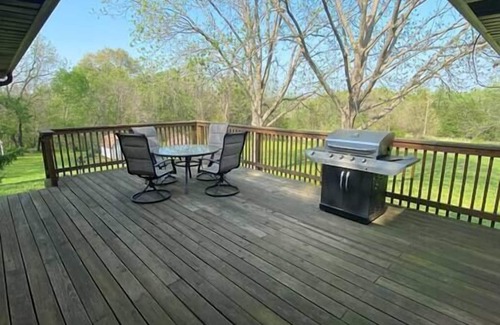 Clinton House | Fisherman's Roost by Bucksaw Marina, Truman Lake