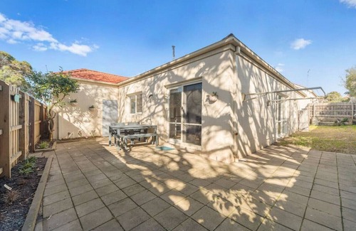 Mornington Apartment | Fishermans Beach Escape