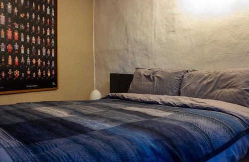 Old Town Hastings Apartment | Fishermans Cottage built in 1705