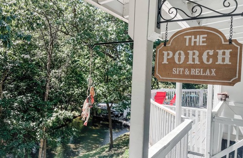 Rocky Mount House | Fishermen's Dream/sleeps 8/direct dock access/Secluded