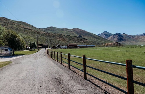 Blaine County Apartment | Fishermen's Getaway! Cozy studio cabin near Silver Creek & Little Wood Reservoir. The Milk House offers 2 twin beds, 3/4 bath, kitchenette. Relax on the porch and enjoy the breathtaking sunrise & scenery!