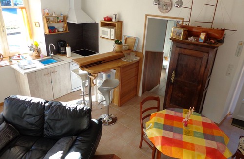 Lezardrieux House | fishermen's house + enclosed terrace, 2 pers, sea, beach, GR34.