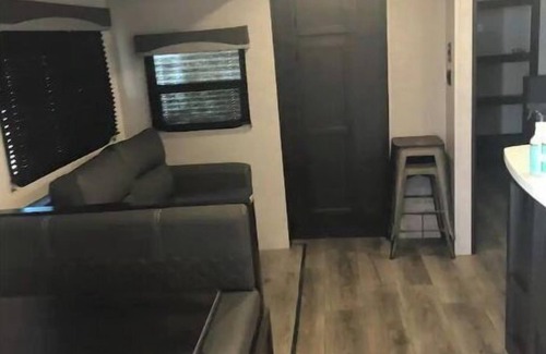 Yuma House | Fishers landing River trailer