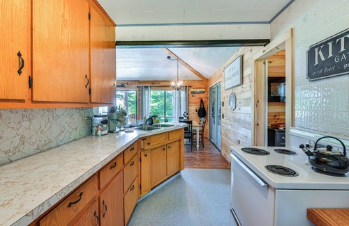 Schermerhorn Landing Cottage | Fishing & Boating Paradise: St Lawrence River Home