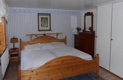 Urshult House | Fishing with friends / family in comf. gr. House with sauna by the lake Asnen