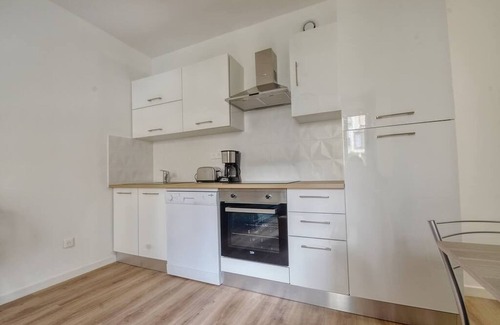 Les Cinq Avenues Apartment | FISSIAUX - Agréable T4 Nid douillet de Lonchamp
