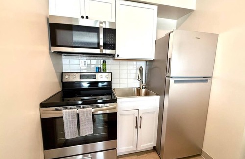 North Central Omaha Apartment | Fitness Gym, Free Parking, Near Benson!