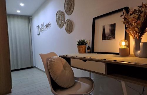 Centro Giano House | Fiumicino Airport Sunflower Room