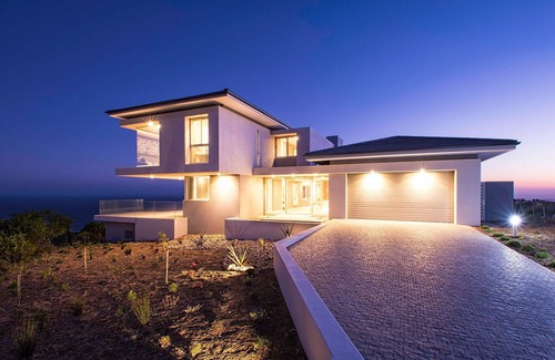 Pinnacle Point House | Five * 4-bedroom house on SA's best golf course. Best views on the estate.