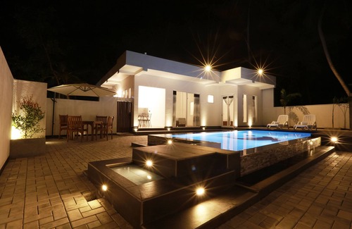 Habaraduwa Villa | FIVE BEDROOM DELUXE VILLA WITH PRIVATE SWIMMING POOL