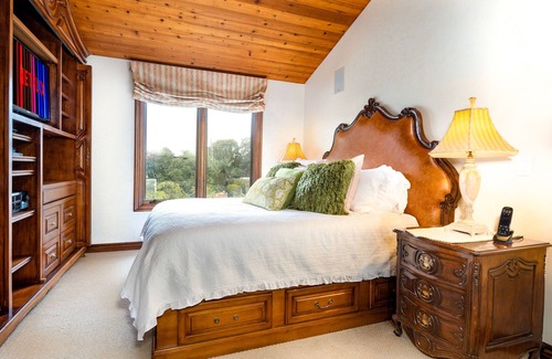 Leucadia House | Five Bedroom, Ultra Luxury Home, 4 Blocks to Beach, Two Large Master Suites