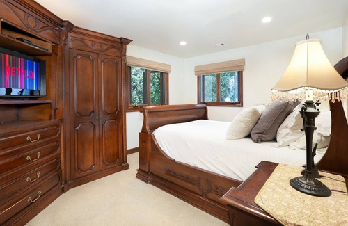 Leucadia House | Five Bedroom, Ultra Luxury Home, 4 Blocks to Beach, Two Large Master Suites