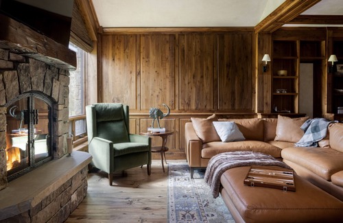 John Dodge Villa | Five-Bedrooms Total with Open Space and Views