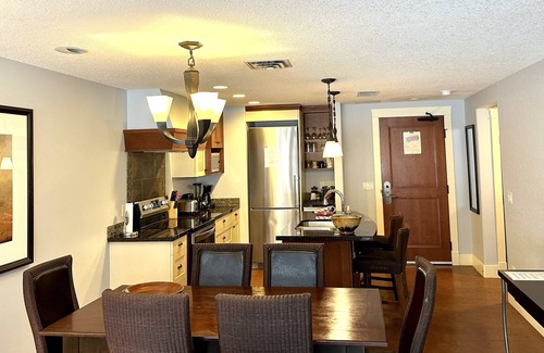 Canmore Condo | FIVE STAR RESORT AND SPA - PET FRIENDLY