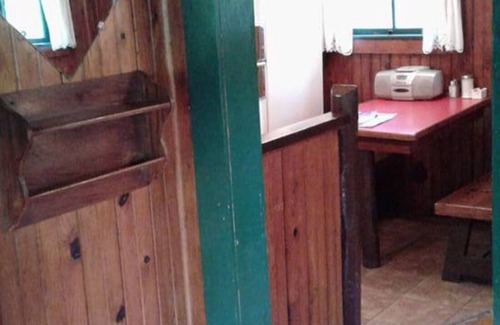 Hot Springs Cabin | FIVE POINTS~LAKE HAMILTON: Cabin#3 ~ 1BR w/Queen Bed, Futon in LR, Full Kitchen, Breakfast "Fixins" Provided, Jetted Tub