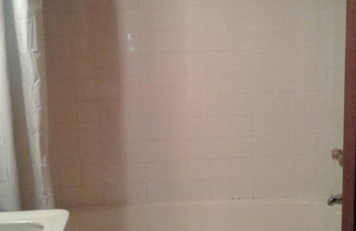 Hot Springs Cabin | FIVE POINTS~LAKE HAMILTON: Cabin#6 ~ 2BR w/Queen Beds, Futon in LR, Full Kitchen, Breakfast "Fixins" Provided, Great Lake View
