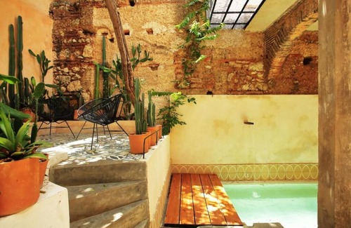 Zona Colonial Villa | FIXIE LOFTS - Colonial Villa Suites with Pool