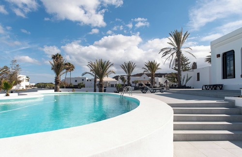 Lanzarote Apartment | Fkk-apartment in Villa Blanca, 4 mit Schwimmbad und Zwei Schlafzimmer