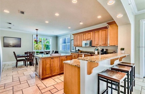 Belleair Shore House | FL Luxury Beach House - steps to the beach