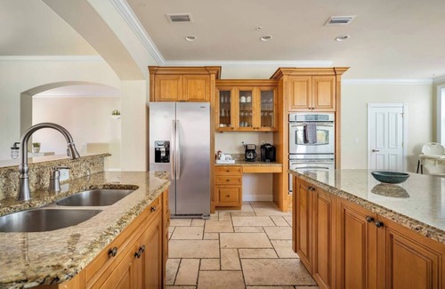 Belleair Shore House | FL Luxury Beach House - steps to the beach