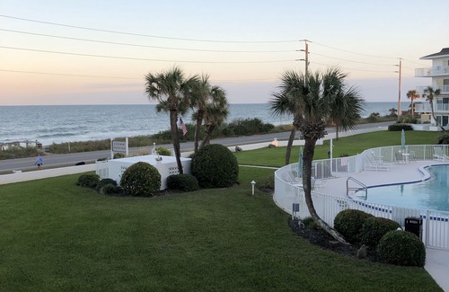 Flagler Beach Condo | Flagler Beach Oceanfront Townhouse Just Steps From The Beach! LBTR#13212