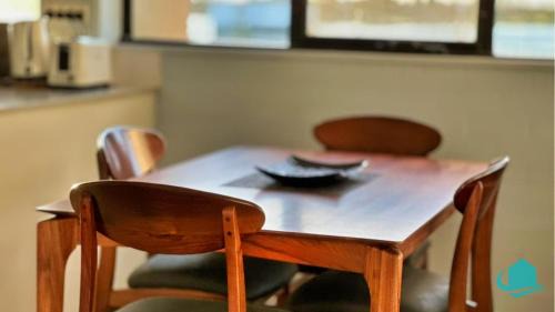 Newcastle East Apartment | Flagstaff Apartment - Newcastle harbour views