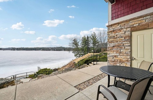 Lake Delton Condo | Flamingio Beach at Delton Grand