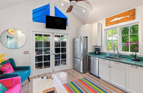 Old Town House | Flamingo Cottage charming in Old Town with a pool & 1 Offstreet parking space