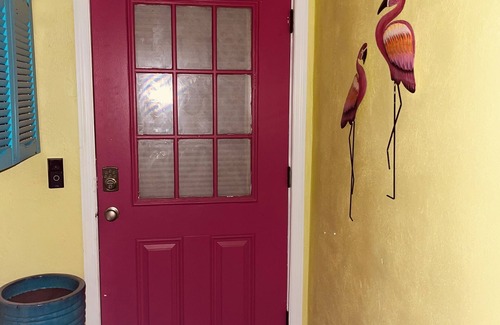 Madeira Beach House | FLAMINGO Flair & WATERFRONT Air-PURE Paradise!