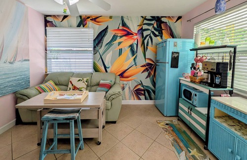 St. Petersburg - Clearwater House | Flamingo House Tropical Oasis Near St Pete Beach Grill Bike Trail Tennis courts