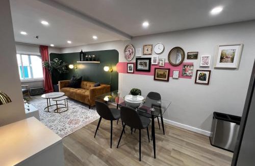 Downtown Apartment | Flamingo Jungle Tropical-Themed Getaway at Ports on Portland, Unit #2