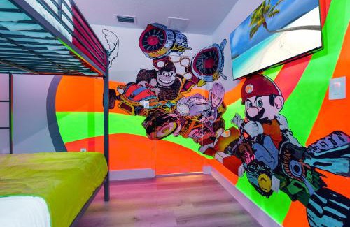 Richmond West House | Flamingo's Resort 5 Bdrooms Gameroom Heated Pool