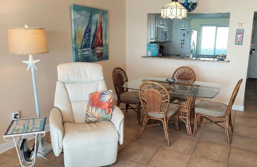 Madeira Beach Condo | FLASH SALE - 25% Off 8-25 Nov 26 At 5-Star Beach Front Condo!